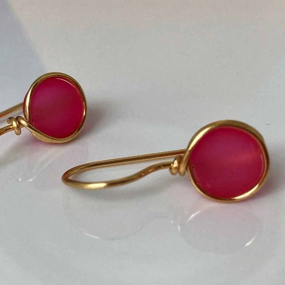 𝅺PINK & Gold Minimalist Wire Wrapped Earrings